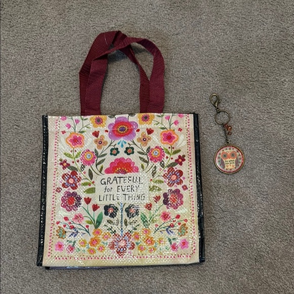 NATURAL LIFE Red Floral Insulated Lunch Bag and Keychain Combo - Picture 1 of 11